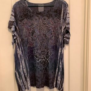 Cool summer tee with sparkle